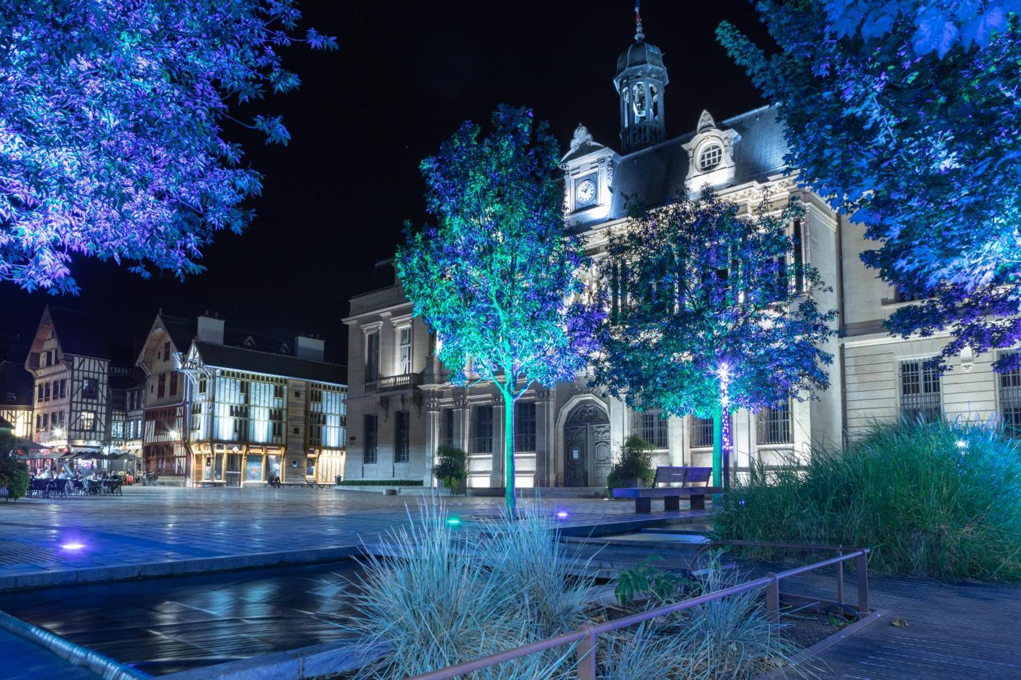 La Flute Enchantee Troyes Exterior photo